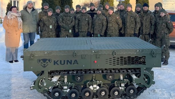 Prezentacja bezzałogowego pojazdu lądowego KUNA w&nbsp;IPiT