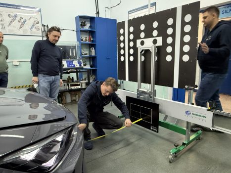 Szkolenie dotyczące kalibracji systemów ADAS w IPiT.