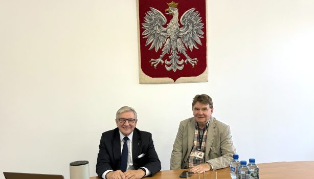 Projekt społeczny RE:Link HUB współtworzony przez WIM WAT