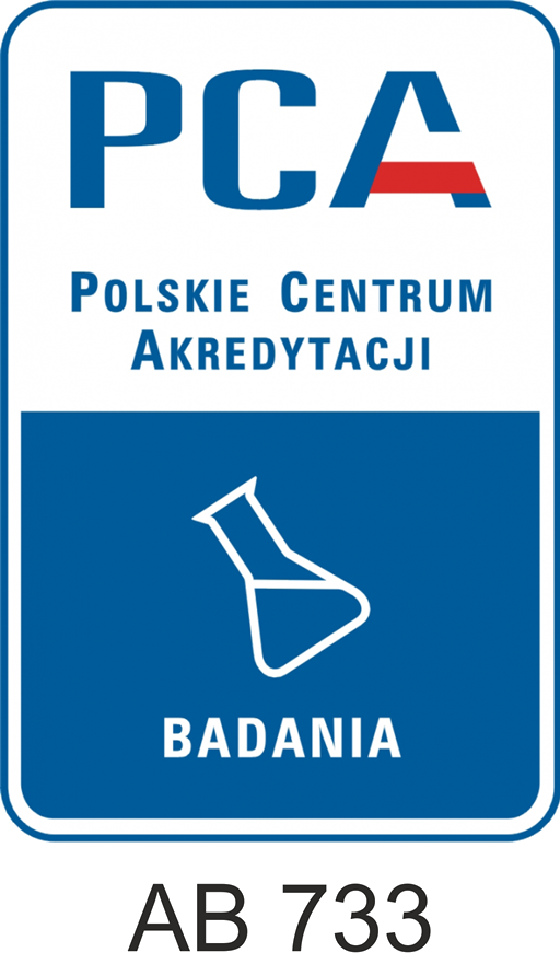 Logo PCA, biało-niebieskie, w literze A (PCA) przekreślenie jako flaga Polski; w golnej części niebieskie tło z napisam Badania i grafiką kolby laboratoryjnej.