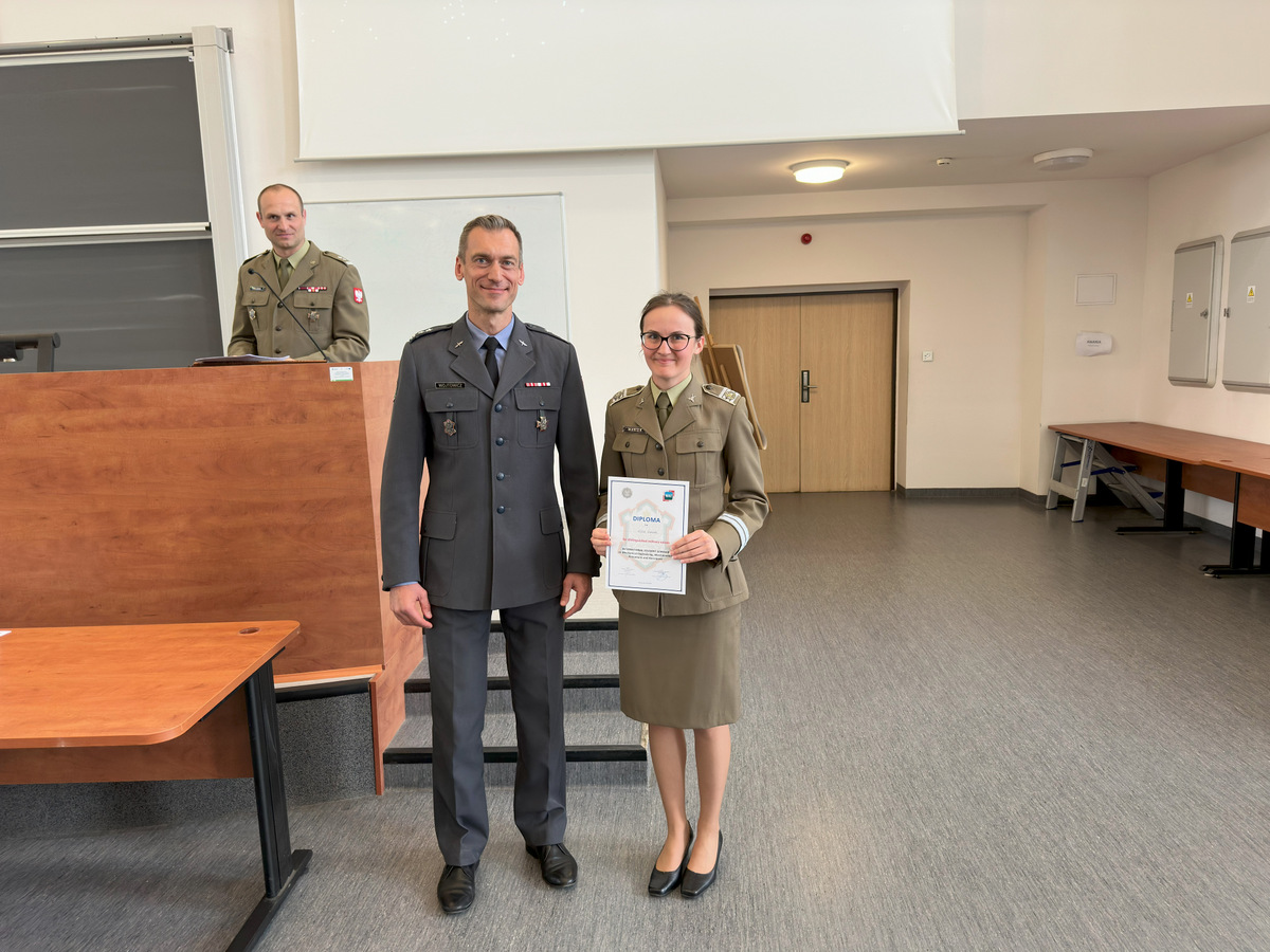 Laureaci konkursu na najlepszy referat przedstawiony podczas Seminarium Kół Naukowych WIM i WML.