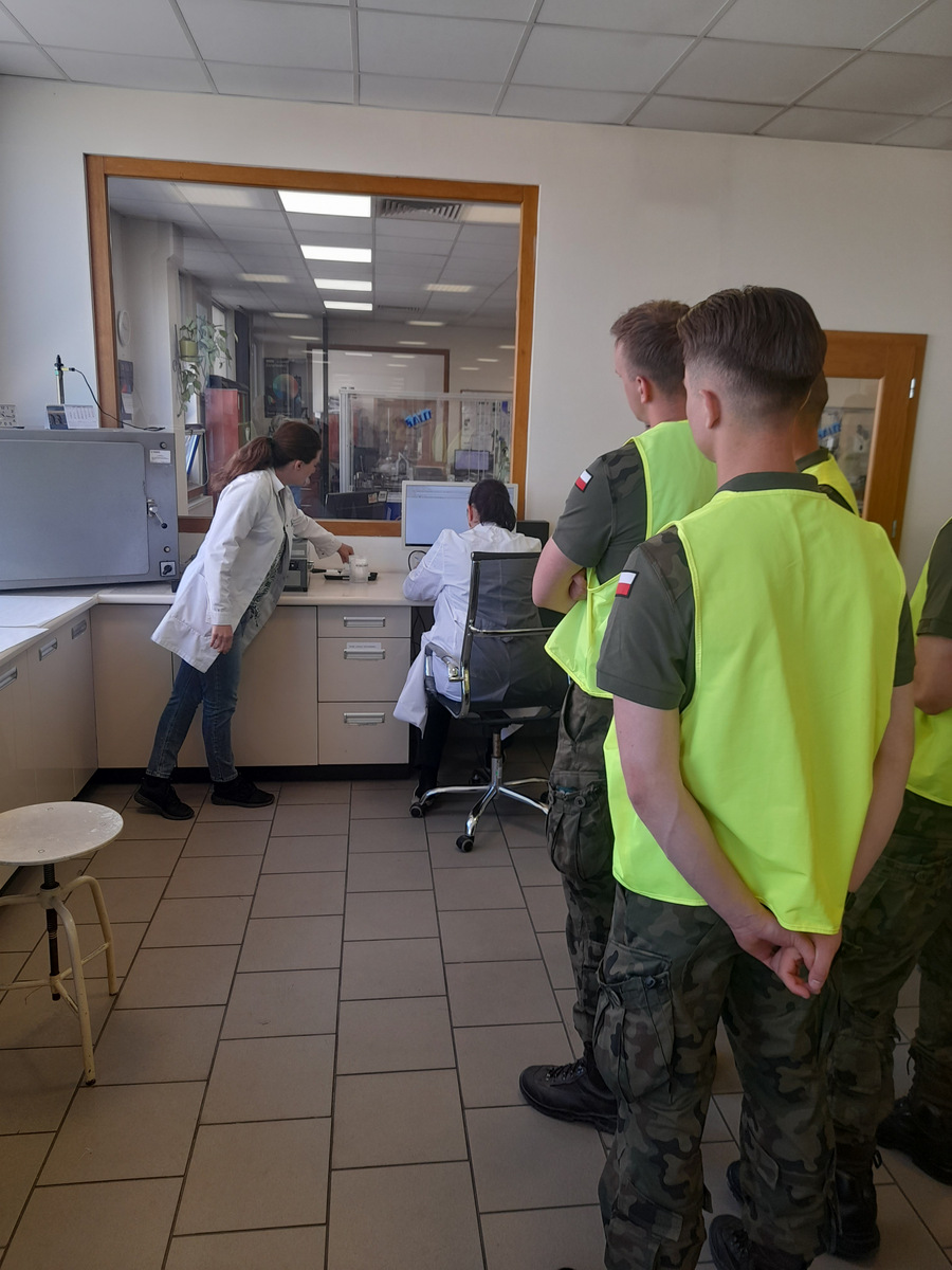 Podchorążowie w Zakładach „Miranda” sp. z o.o. w Turku
