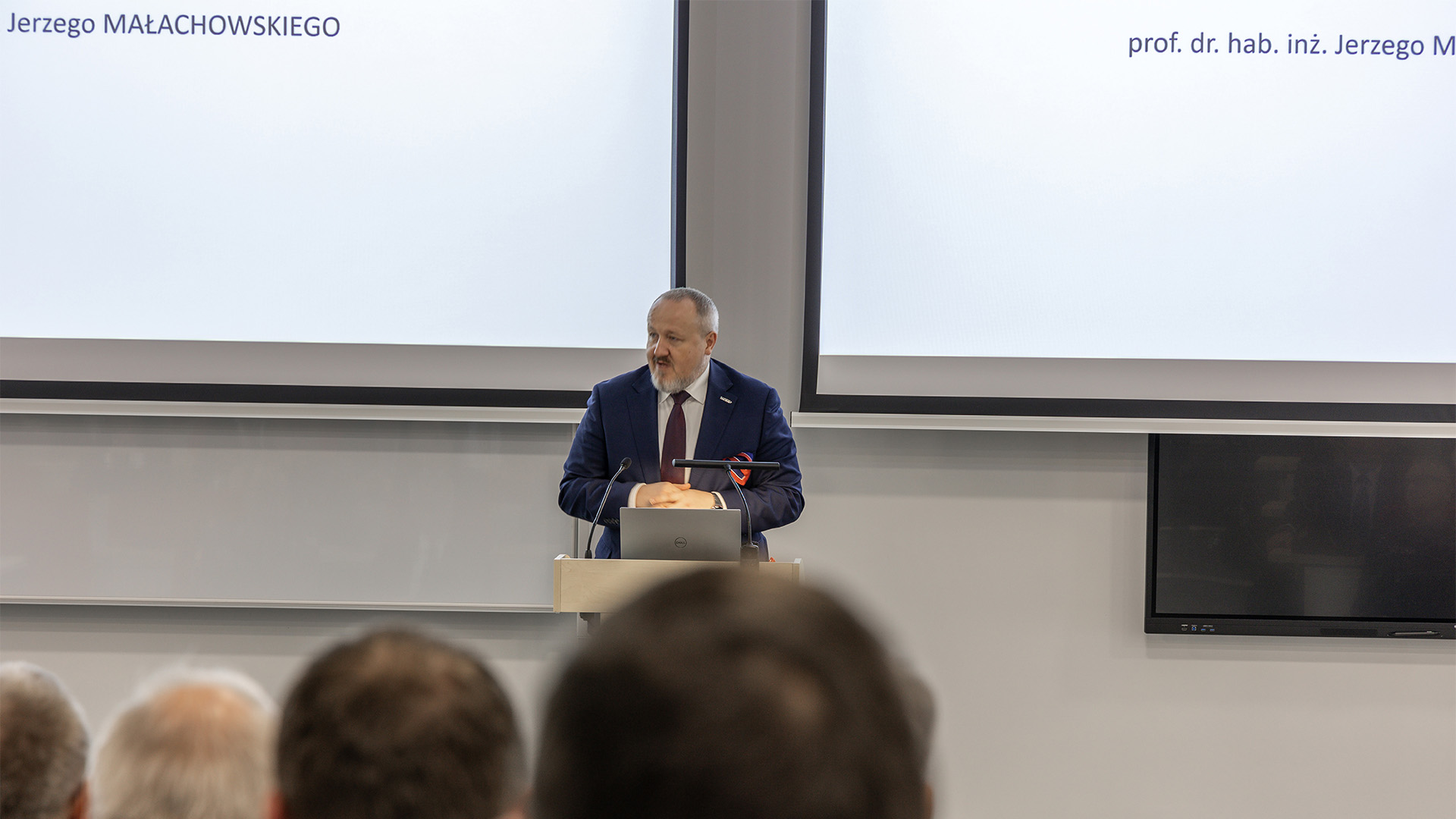 prof. Jerzy Małachowski przemawia do zgromadzonych gości.